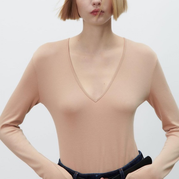 V-NECK BODYSUIT Zara - Picture 1 of 5